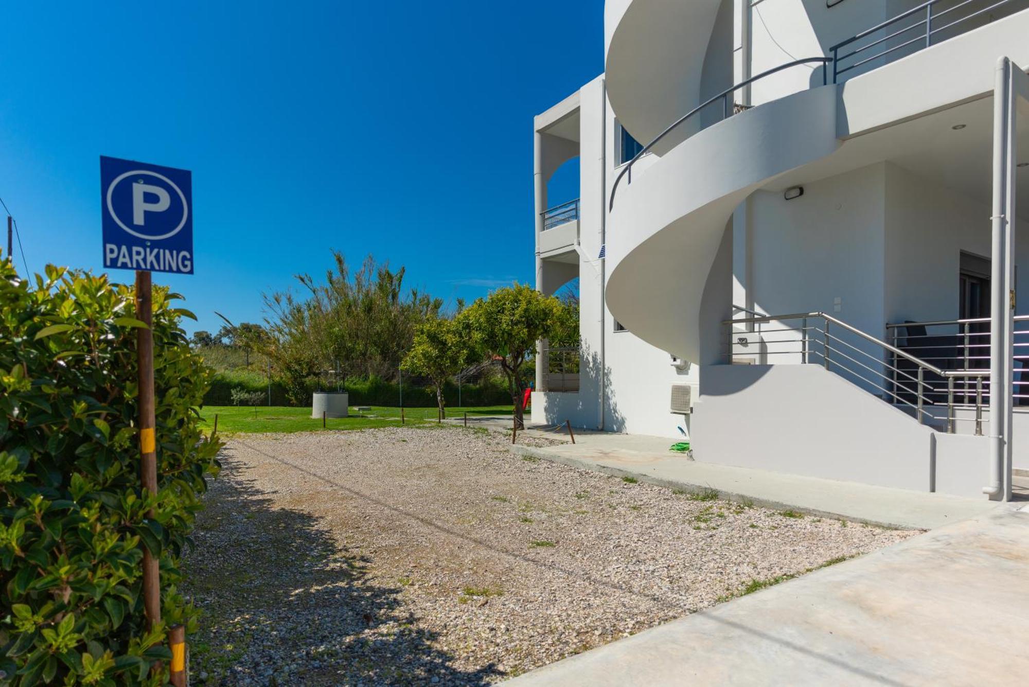 Marvinas Seaside Apartments, Earth Apartment & Ocean Jacuzzi Apartment Kremasti  Exterior photo